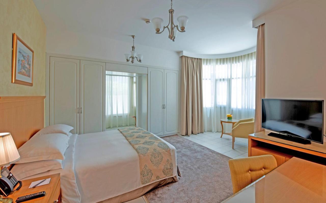 Roda Al Murooj Residences Dubai Dış mekan fotoğraf